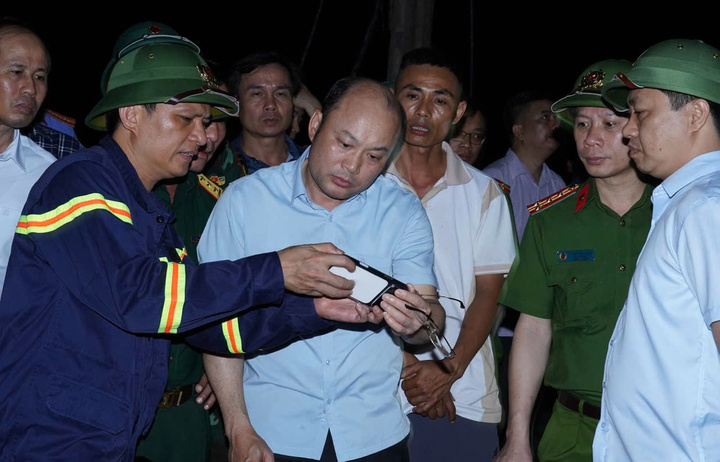 Lãnh đạo tỉnh có mặt tại hiện trường vụ sập mỏ đá.