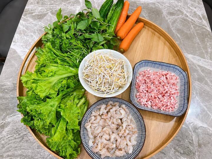 Nguyên liệu để làm bánh xèo.