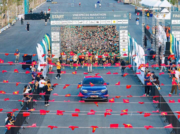 Giải chạy VnExpress Marathon Green Paradise Cần Giờ thu hút hơn 5.000 runners tham dự.