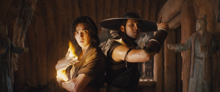 Ludi Lin và Max Huang đã tham gia 2 phần phim của Mortal Kombat