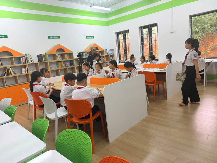 Thư viện trường Tiểu học và THCS Thái Long, tỉnh Tuyên Quang - một dự án của Ams’ Little Helpers