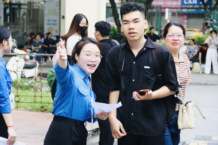 Sáng nay 23/5, Trường Đại học Sư phạm Hà Nội tổ chức đợt 1 kỳ thi Đánh giá năng lực độc lập năm 2026 với khoảng 15.000 thí sinh dự thi trên tổng số gần 23.000 hồ sơ đăng ký của cả hai đợt. (Ảnh: HNUE)