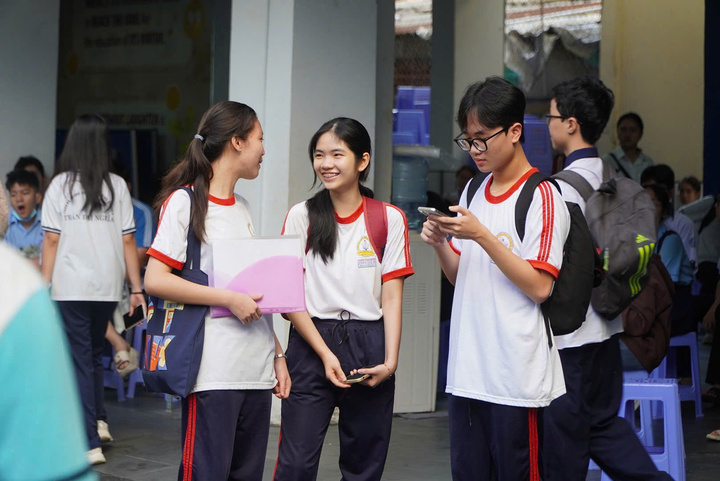 Thí sinh thi vào Trường Phổ thông Năng khiếu sáng 23/5.