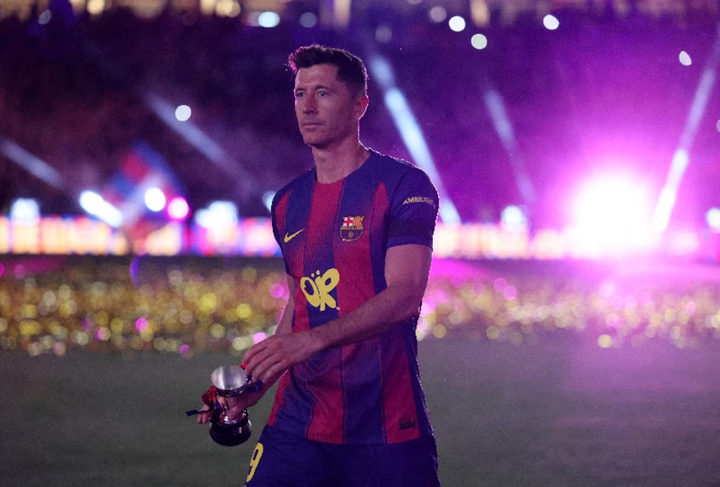 Robert Lewandowski chuẩn bị rời Barcelona sau bốn năm gắn bó với câu lạc bộ. (Nguồn: Reuters)