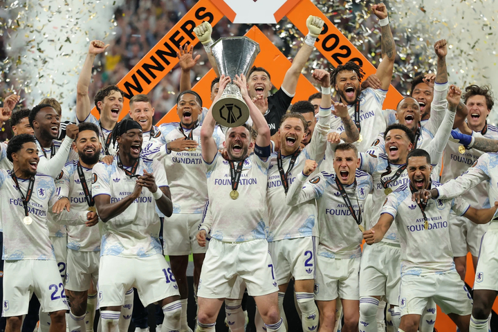 Aston Villa ăn mừng chức vô địch Europa League. (Nguồn: AP)