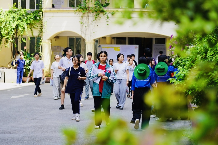 Thí sinh dự thi vào lớp 10 Trường THPT Chuyên Khoa học Tự nhiên năm 2026. (Ảnh: LCĐ trường)