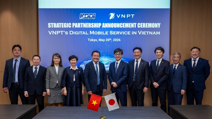 VNPT và KDDI công bố hợp tác chiến lược phát triển và khai thác thương hiệu dịch vụ di động thứ hai của VNPT tại Việt Nam. (Nguồn: VNPT)