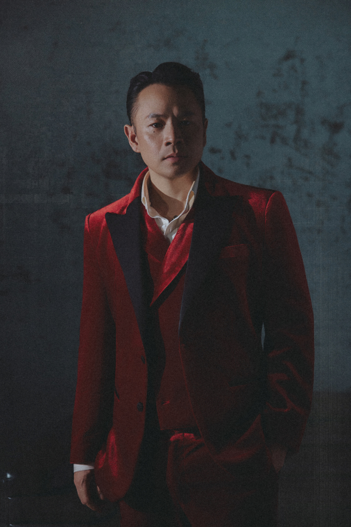Rapper Binz hé lộ con người thật qua album đầu tay.