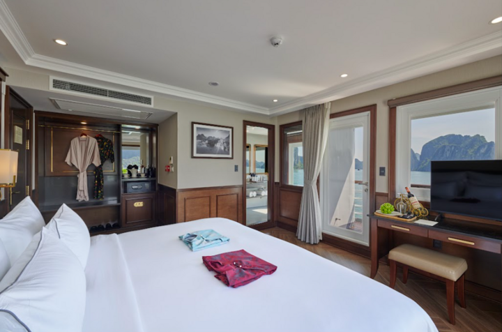 Tất cả phòng cabin đều có view biển với ban công riêng
