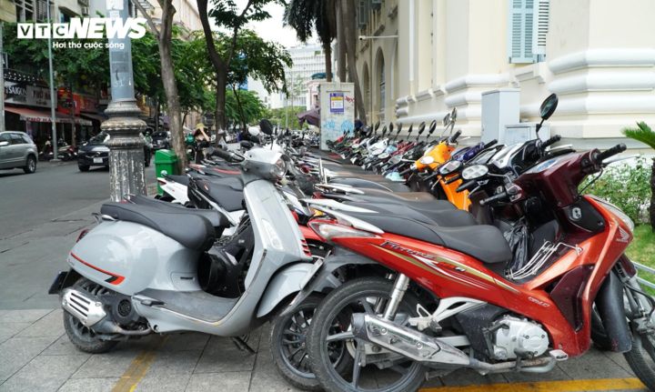 Nhiều tuyến đường đủ điều kiện thu phí vỉa hè được hực hiện đồng bộ ở TP.HCM.