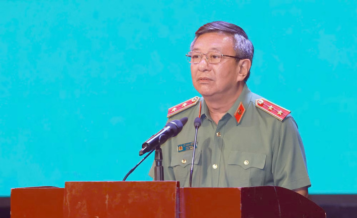 Trung tướng Đỗ Triệu Phong, Cục trưởng Cục Truyền thông CAND phát biểu chỉ đạo tại buổi lễ.