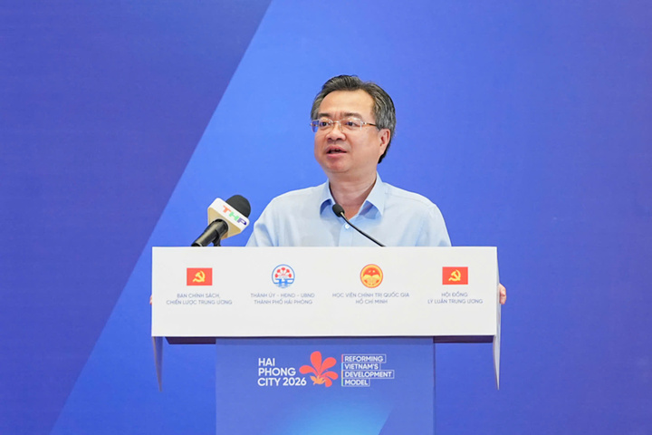 Ông Nguyễn Thanh Nghị, Trưởng Ban Chính sách, chiến lược Trung ương phát biểu khai mạc Hội thảo.