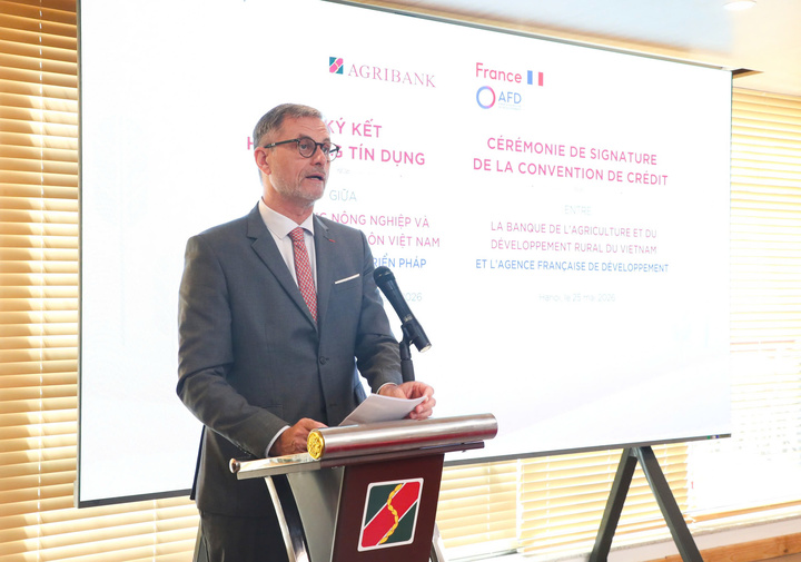 Đại sứ Đặc mệnh toàn quyền Cộng hòa Pháp tại Việt Nam Olivier Brochet phát biểu.