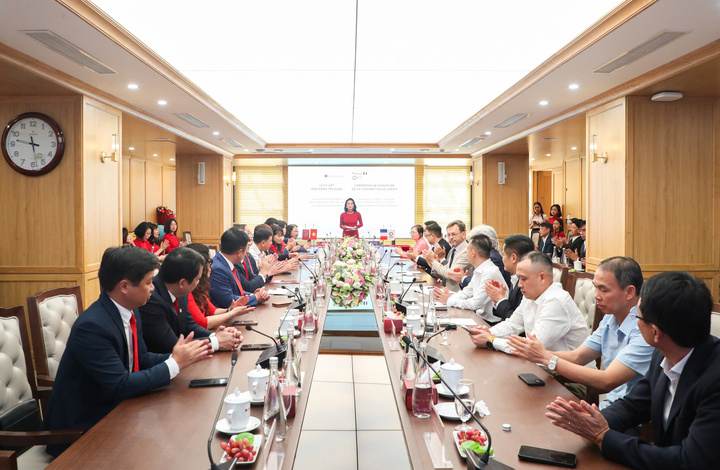 Toàn cảnh Lễ ký kết.