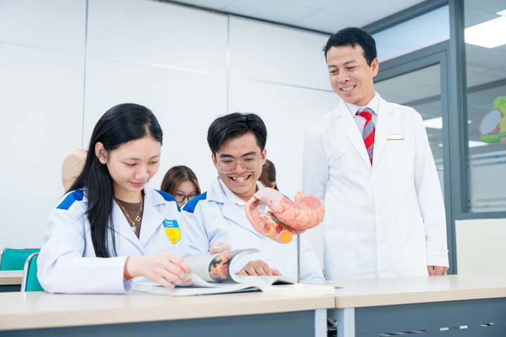 Bộ Giáo dục và Đào tạo vừa cho phép Trường Đại học Công nghệ TP.HCM (HUTECH) đào tạo ngành Y khoa trình độ đại học từ năm 2026.