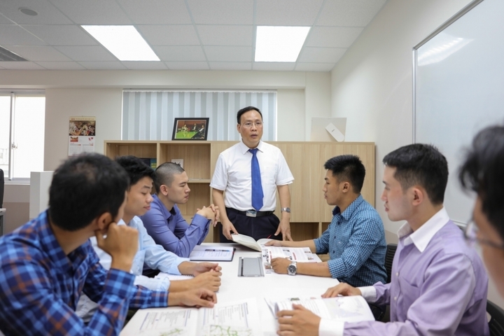 Việt Nam có 5 nhà khoa học được tạp chí Asian Scientist (Singapore) bình chọn trong Top 100 nhà nghiên cứu xuất sắc nhất châu Á năm 2026. Trong ảnh là GS.TSKH Nguyễn Đình Đức - Trường Đại học Công nghệ, ĐHQG Hà Nội (Ảnh: VNU).