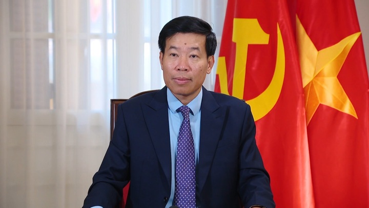 thu truong.jpg