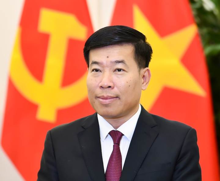 thu truong nguyen manh cuong (1).jpg
