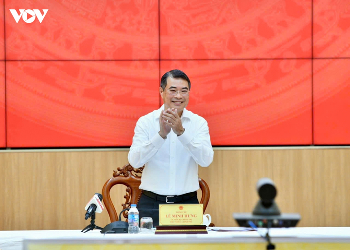 Thủ tướng Lê Minh Hưng chủ trì buổi làm việc với Ban Thường vụ Thành uỷ Cần Thơ.