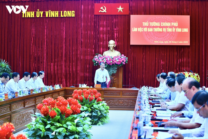 Toàn cảnh buổi làm việc.