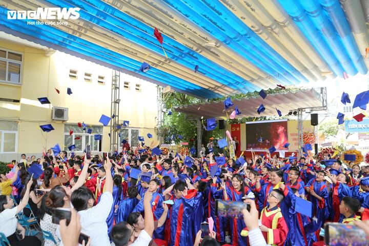 Năm học 2026-2027, TP.HCM có 170.621 trẻ hoàn thành chương trình lớp Lá để vào lớp 1; 184.430 học sinh hoàn thành lớp 5 để vào lớp 6 và 169.927 học sinh lớp 9 dự kiến dự tuyển lớp 10.