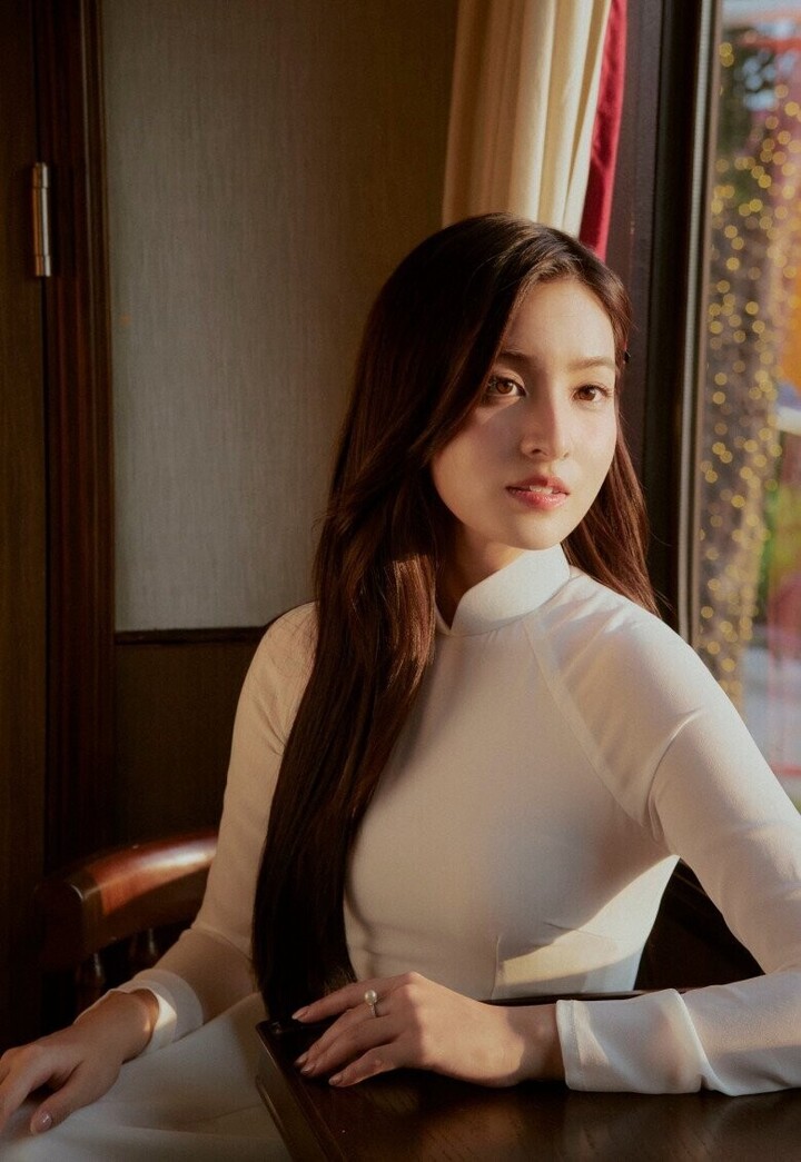 “Hot girl IELTS” Nguyễn Lâm Thảo Tâm có sự nghiệp thăng hoa.