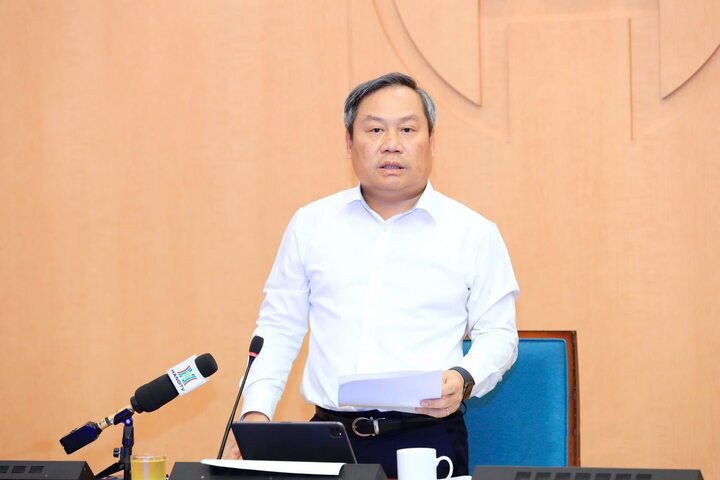 Chủ tịch UBND TP Hà Nội Vũ Đại Thắng phát biểu tại cuộc họp.