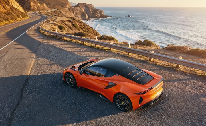 Lotus Emira 420 Sport về Việt Nam, công suất 420 mã lực - 2
