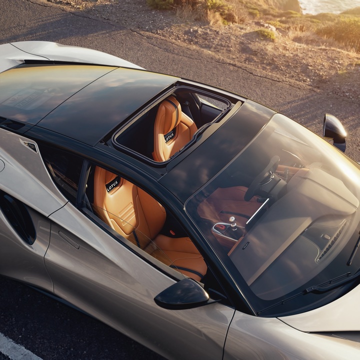 Lotus Emira 420 Sport về Việt Nam, công suất 420 mã lực - 3