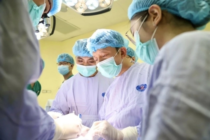 Sau 4 tháng chịu đựng vết loét trong miệng, người đàn ông 33 tuổi nhập viện và phát hiện ung thư lưỡi.