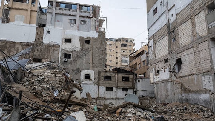 Người dân Lebanon sơ tán khỏi khu vực Tyre sau cảnh báo của Israel. (Ảnh: Getty Images)