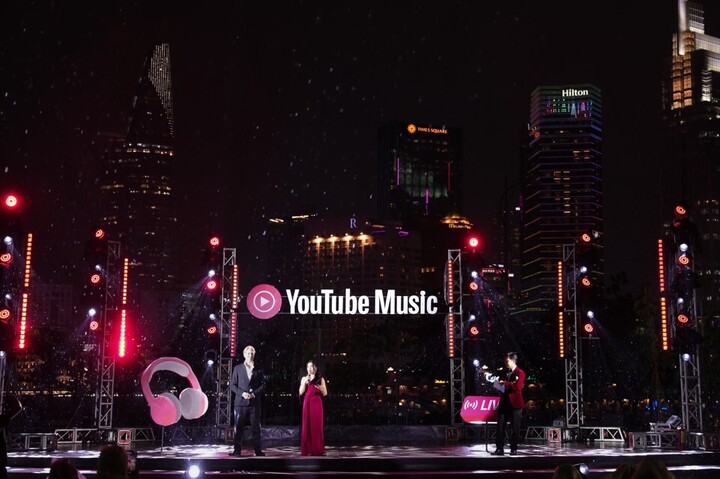 Um momento brilhante na Noite de Música do YouTube - onde a música vietnamita harmoniza-se com o mundo. (Fonte: YouTube)