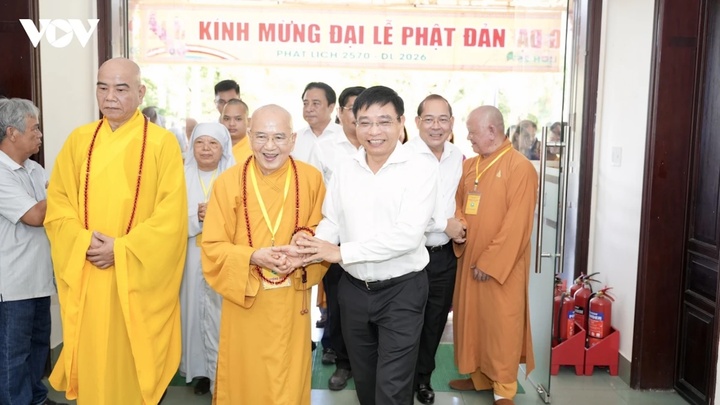 Phó Thủ tướng Nguyễn Văn Thắng thăm Giáo hội Phật giáo TP Huế