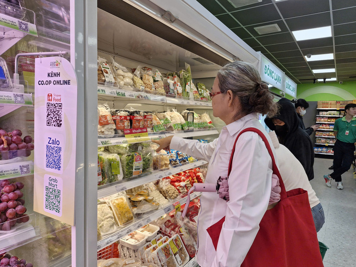 Co.op Food New Concept tăng cường trải nghiệm mua sắm thực phẩm tươi sống theo hướng hiện đại và thuận tiện hơn cho người tiêu dùng.