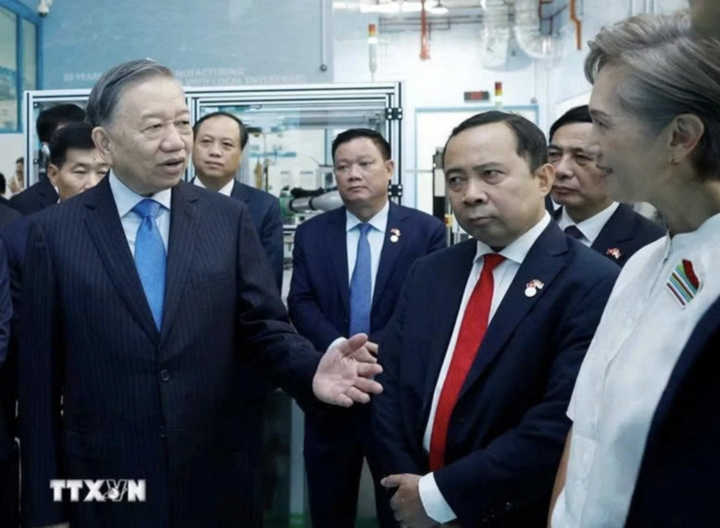 Tổng Bí thư, Chủ tịch nước chia sẻ, Việt Nam mong muốn hình thành các trung tâm công nghệ thực hành, nơi doanh nghiệp có thể tiếp cận chuyên gia, thử nghiệm quy trình sản xuất mới và đào tạo nhân lực ngay trong môi trường thực tế. (Ảnh: TTXVN)