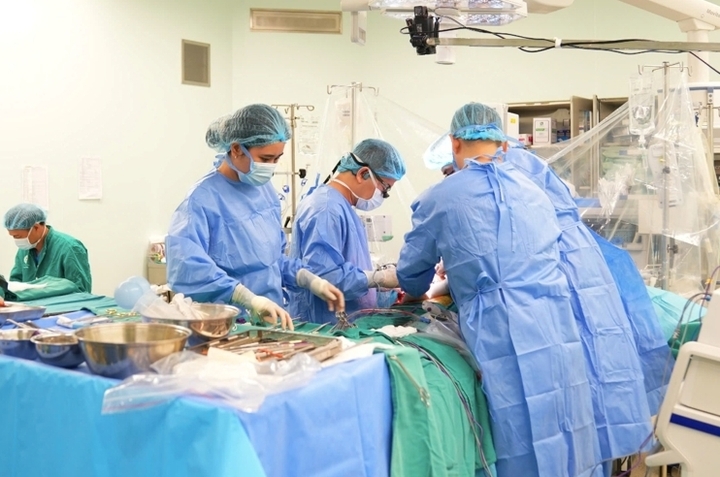 Ca ghép gan được thực hiện tại Bệnh viện Trung ương Quân đội 108.