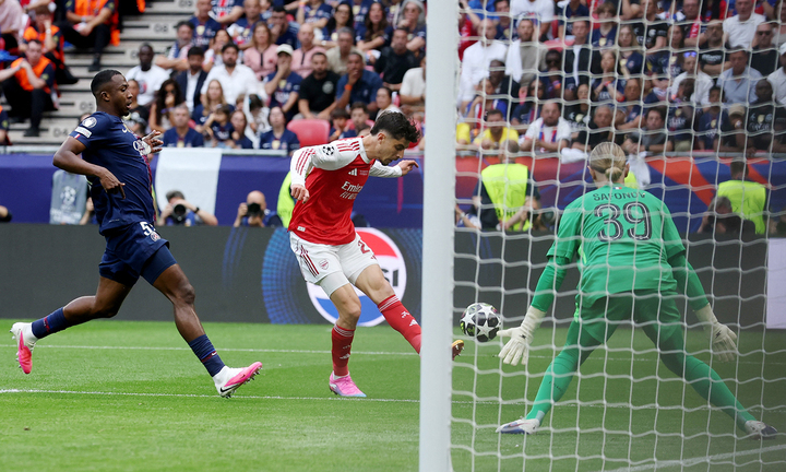 Khoảnh khắc Kai Havertz ghi bàn mở tỷ số. (Ảnh: Reuters)