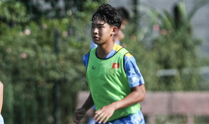 Trương Gia Khôi trong màu áo U19 Việt Nam.