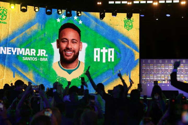 HLV Carlo Ancelotti xác nhận Neymar vẫn sẽ tham dự World Cup 2026. (Nguồn: Reuters)