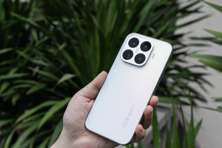 Ống kính Leica 5x Telephoto trên Xiaomi 17T Series cho phép người dùng dễ dàng thu hẹp mọi khoảng cách, bắt trọn từng chi tiết có cảm xúc nhất với độ sắc nét vượt trội.