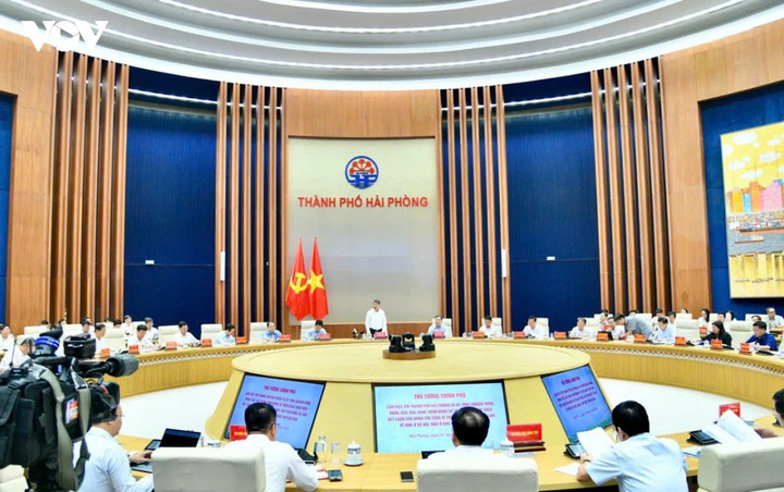 Toàn cảnh cuộc họp với các tỉnh, thành phố: Hải Phòng, Quảng Ninh, Bắc Ninh, Ninh Bình, Hưng Yên về nhà ở xã hội, nhà ở cho thuê.