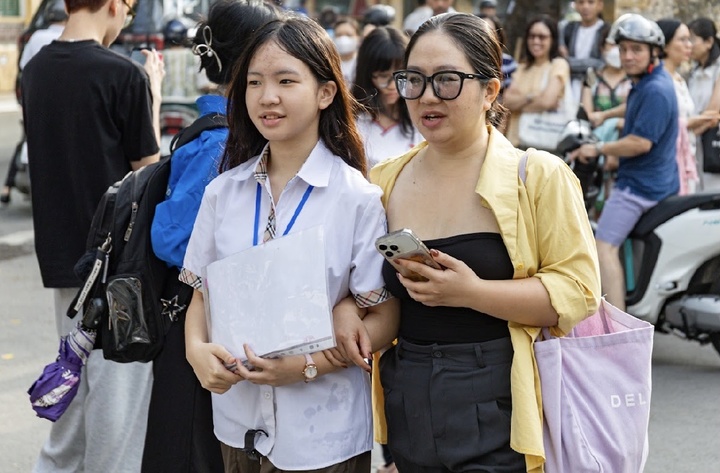 Điểm chuẩn lớp 10 Chuyên Khoa học Tự nhiên 2026: Chuyên Hóa cao nhất với 20,25 điểm. (Ảnh minh họa: Minh Đức)