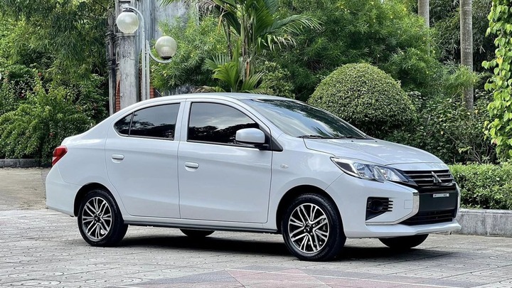 Chọn mua xe cũ giá từ 300 triệu đến 400 triệu đồng - 3