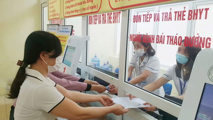 Thẻ Bảo hiểm y tế ghi hưởng 100%, vì sao người bệnh vẫn phải đóng thêm tiền?