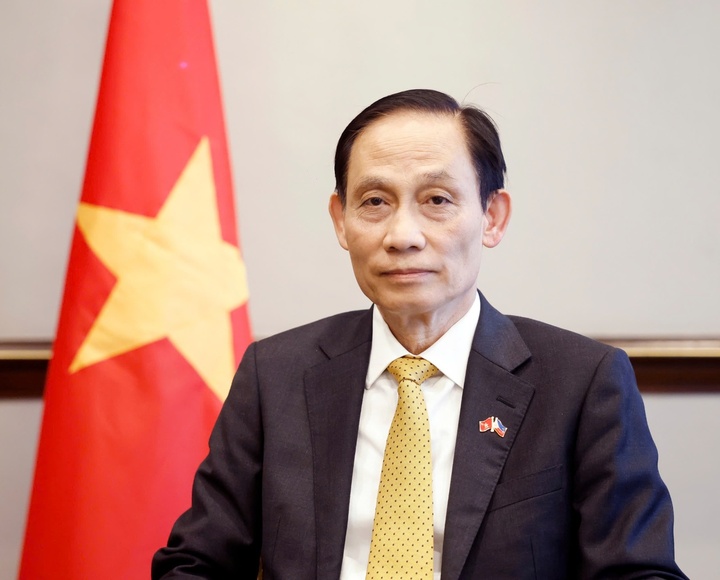 btng le hoai trung.jpg