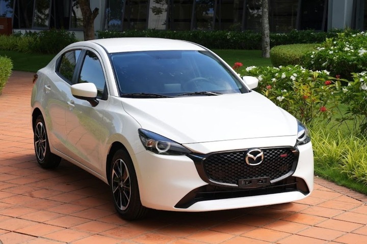Chọn mua xe cũ giá từ 300 triệu đến 400 triệu đồng - 6