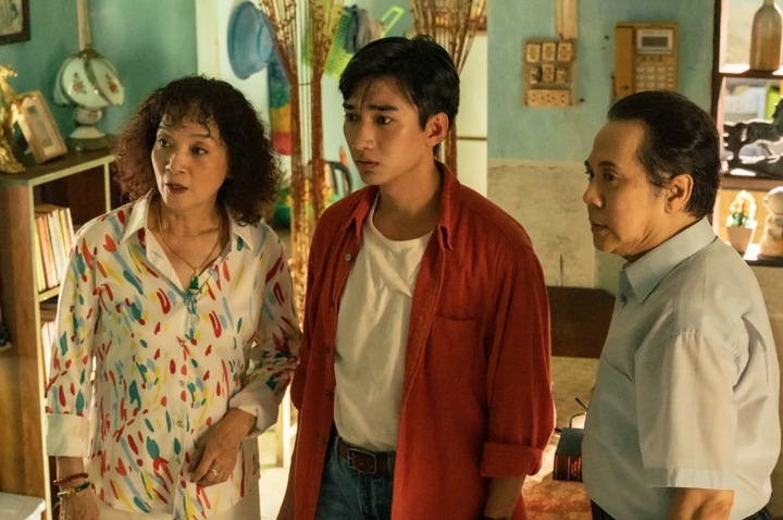 NSND Lê Khanh và NSƯT Thành Lộc trong phim.