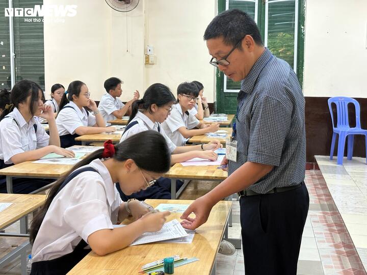 Thi lớp 10 tại TP.HCM: Thí sinh hồi hộp đoán đề Văn, mong ra chủ đề về đất nước - 9