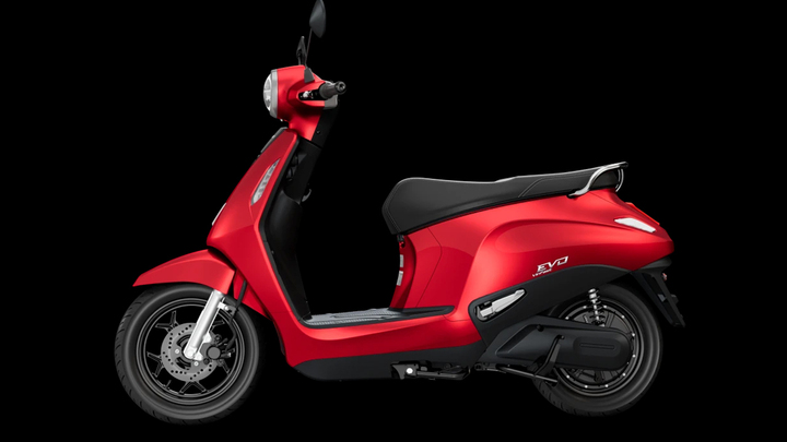 VinFast Evo Lite có thể di chuyển quãng đường hơn 70 km sau mỗi lần sạc đầy. (Ảnh: VinFast)