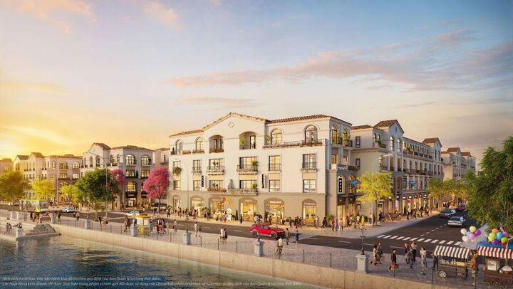 Royal Boulevard nằm giữa tọa độ vui chơi giải trí sầm uất của đảo Hoàng Gia.